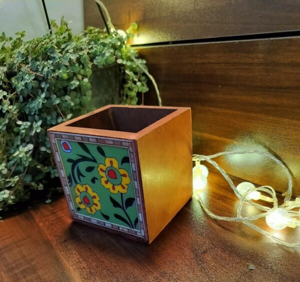 Wooden Penstand - Image 5