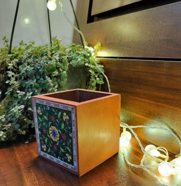 Wooden Penstand - Image 3