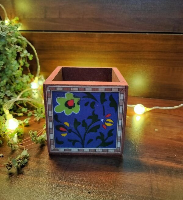Wooden Penstand - Image 4